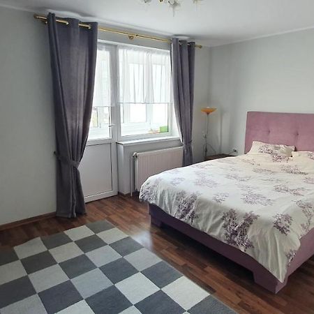 Yla Apartments Piatra Neamţ Buitenkant foto