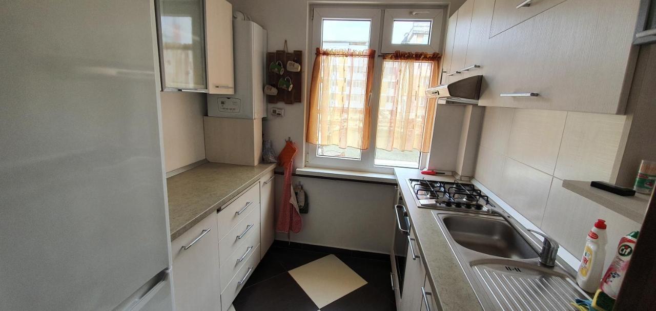 Yla Apartments Piatra Neamţ Buitenkant foto