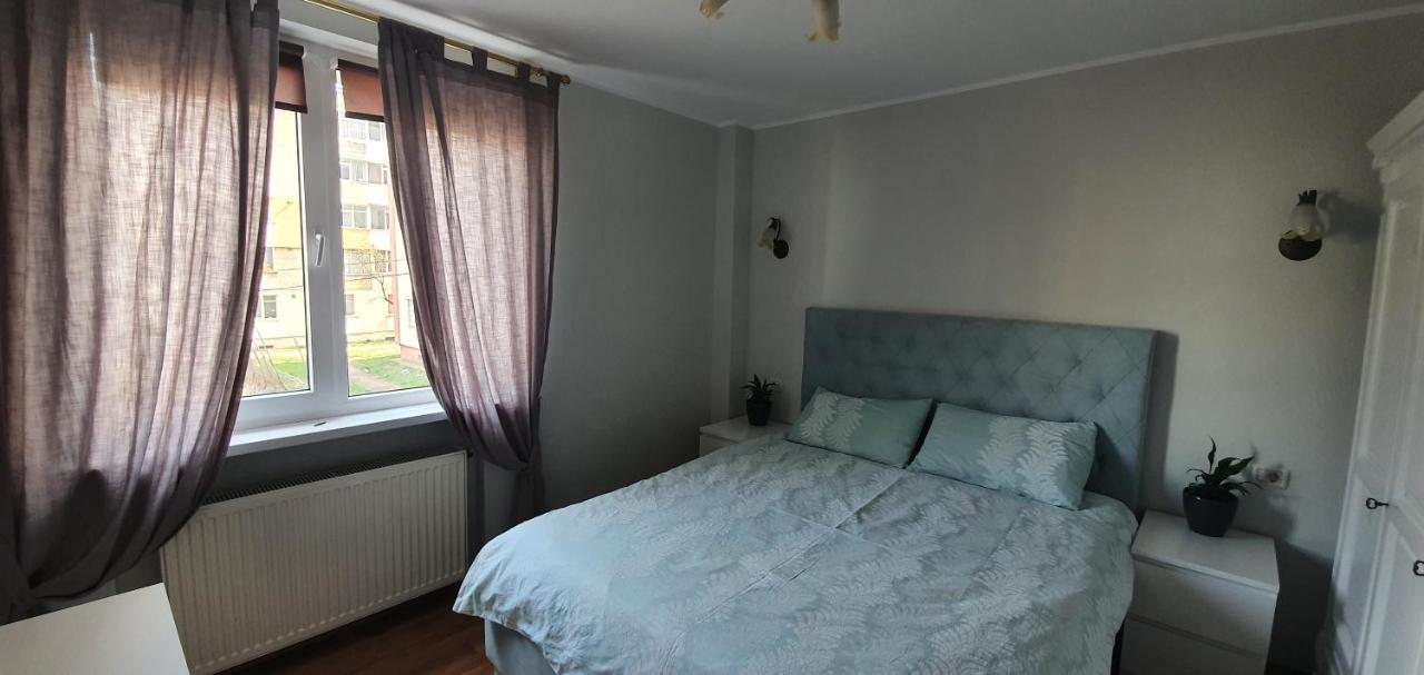 Yla Apartments Piatra Neamţ Buitenkant foto