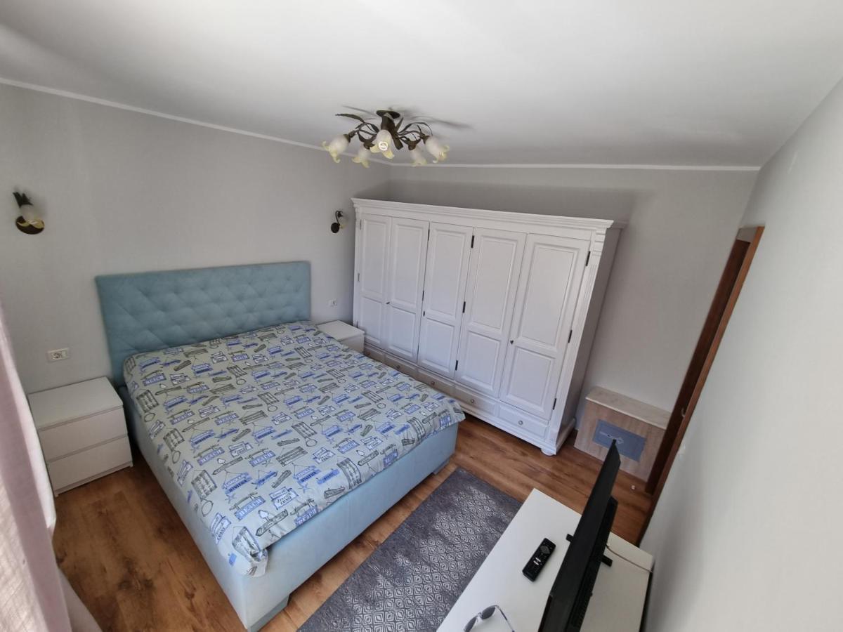 Yla Apartments Piatra Neamţ Buitenkant foto