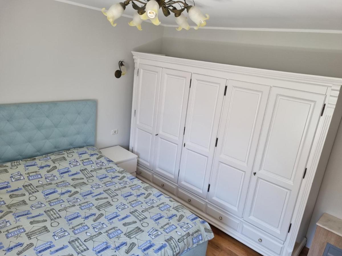 Yla Apartments Piatra Neamţ Buitenkant foto