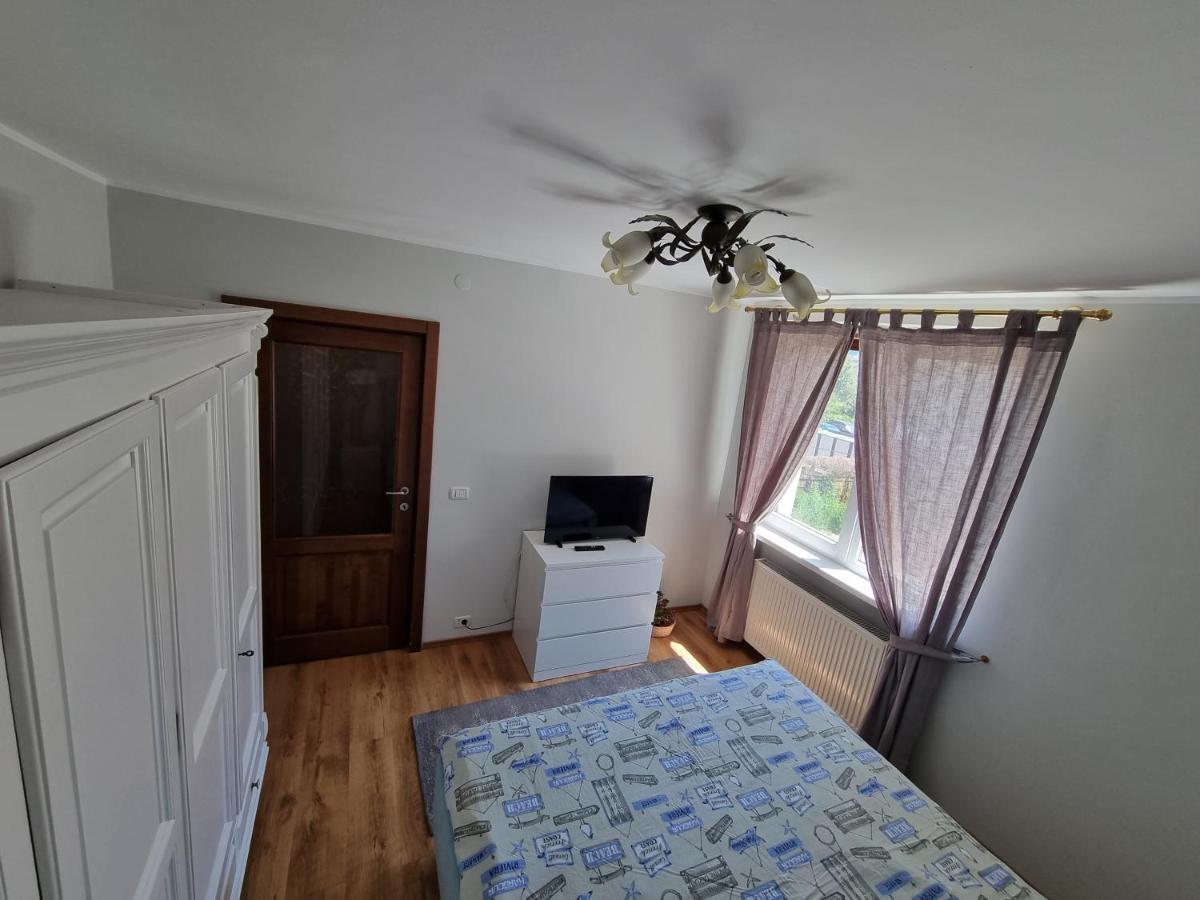 Yla Apartments Piatra Neamţ Buitenkant foto